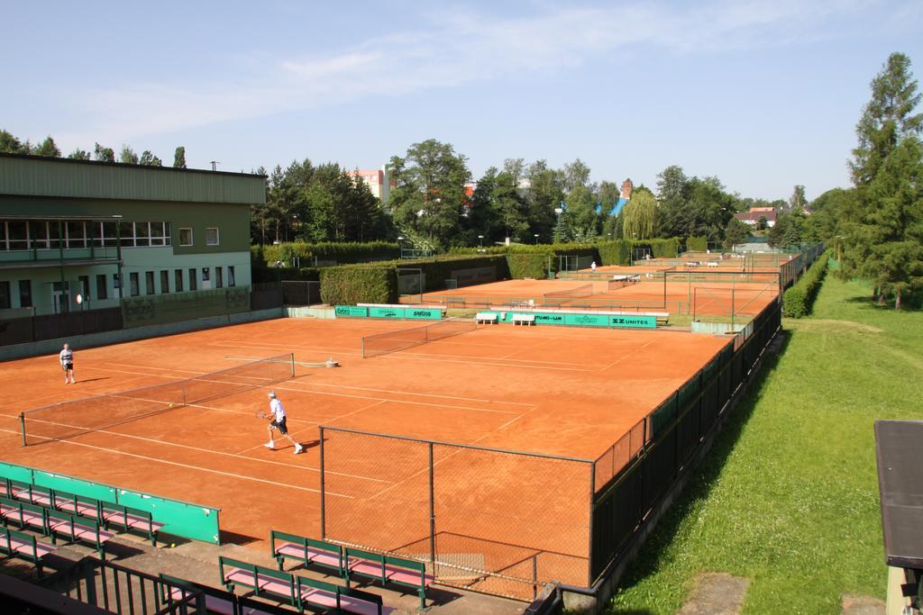 Penzion Tenis Klub Deza Valašské Meziříčí Dış mekan fotoğraf